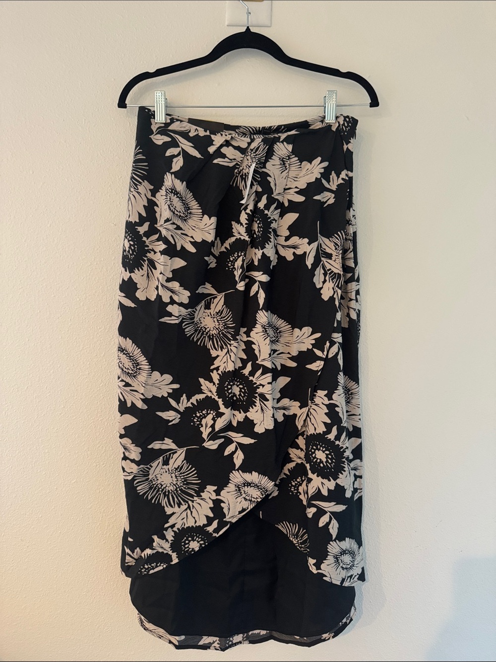 Banana Republic Black and Cream Floral High-Low Wrap Skirt